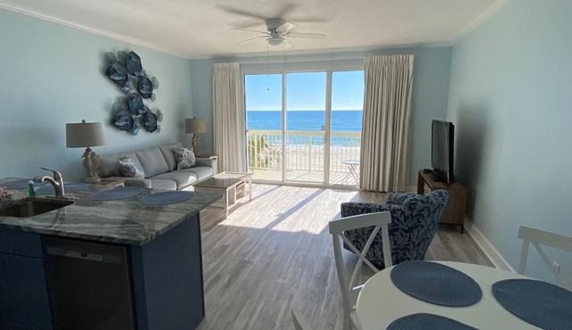 Celadon 207 beachfront 1 BR 2 BA Sleeps 6