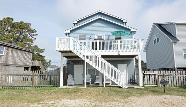 CH113- Beautiful 3 BR on Canal- Stunning Interiors- Sunset Views- Fire Pit!