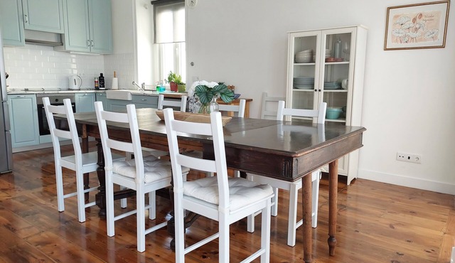 Chalet 90 steps from Estoril beach! NEW