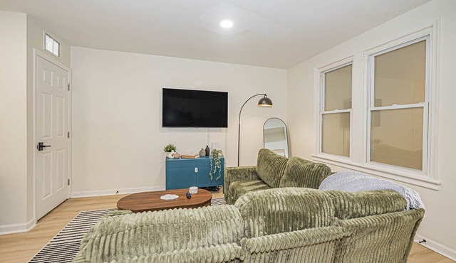 Charming & Comfy 2BR Apartment near in Downtown DC