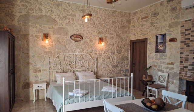 ​Charming Stone Home in Kissamos – Near Balos & Falassarna!