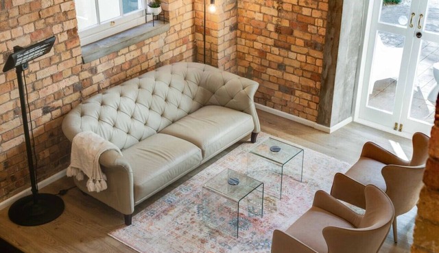 Chic City-Fringe Loft with Parking and Pool Table