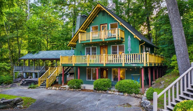 Chimney Rock Chalet Near Lake Lure!