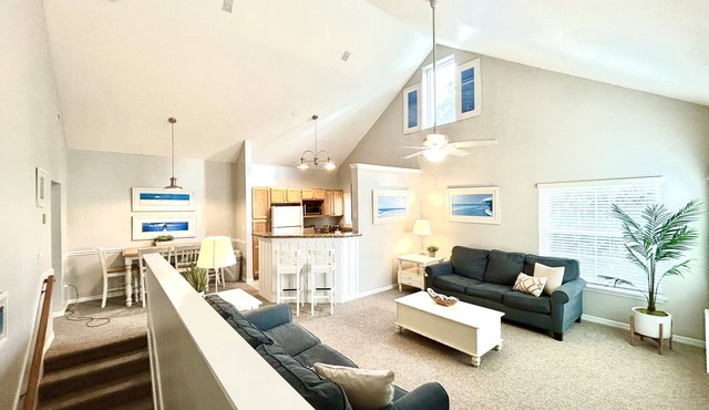 Clean, Comfortable, Family Friendly Condo, EXCELLENT Location! Mins to DISNEY!