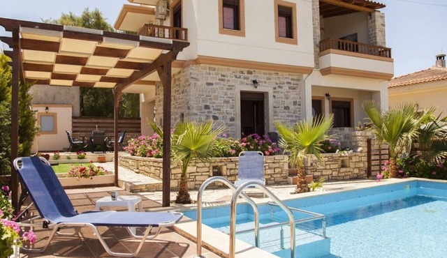 Cleopatra Stonehouse