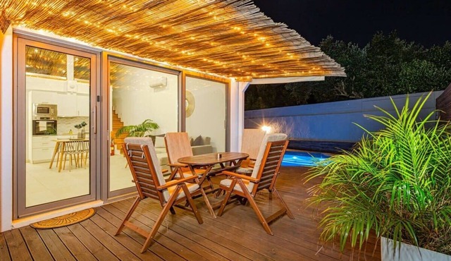 Cocoon Coral Villa | 1km from Maleme beach