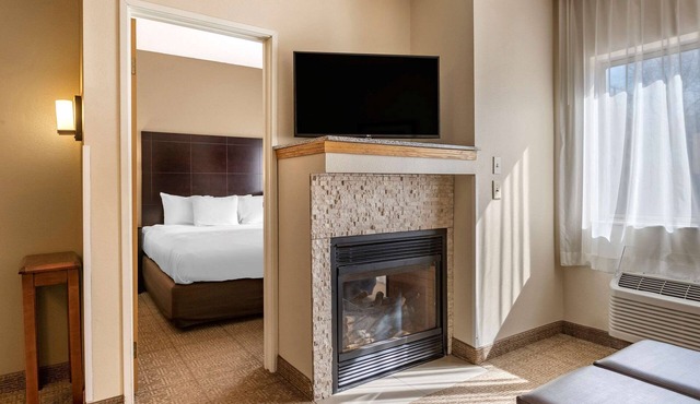 Comfort Inn & Suites Paw Paw