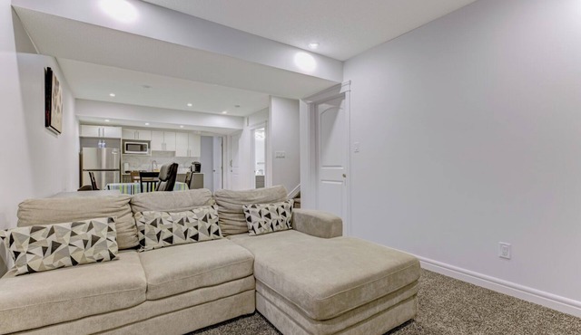 Comfortable Basement Suite in SW Edmonton
