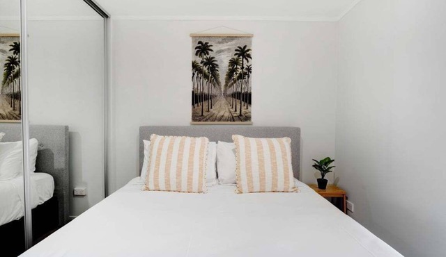 Comfortable Studio, Aircon, Central Location