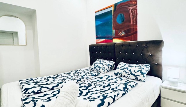 Convenient Stay for Two Near Atzgersdorf