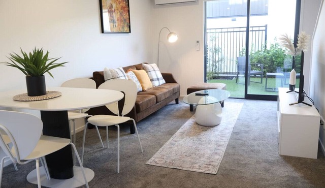Cosy 2BR House in Carrington Rd
