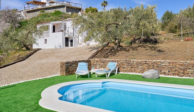 Country House 'El Rincón De Tetuán' with Mountain Views, Wi-Fi and Air Conditioning