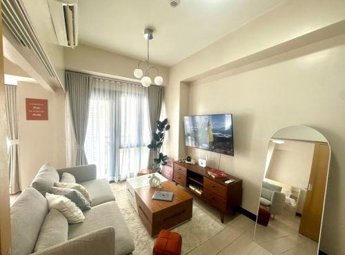 Cozy 1BR at Greenbelt Hamilton Makati