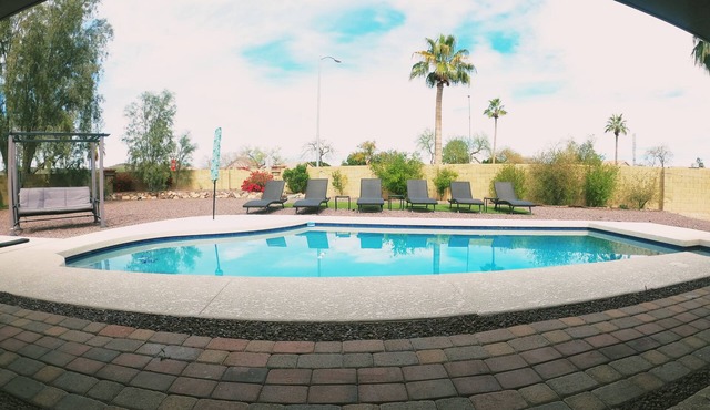 Cozy Home with Private Pool, Great Patio & Putting Green – The Ultimate Getaway!