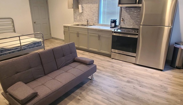 Cozy Modern Studio Apt in Glasco