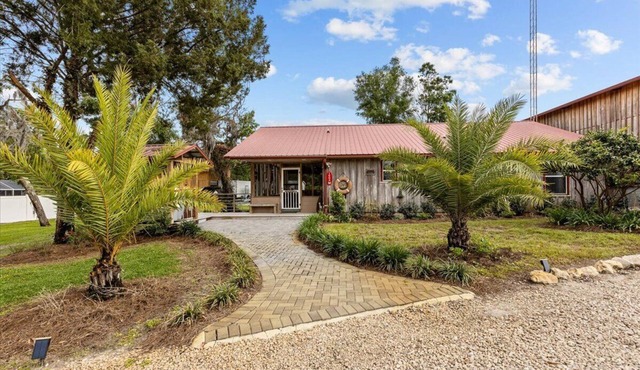 Cypress Crab House of Steinhatchee! 1 block to river, parking, porch, parking
