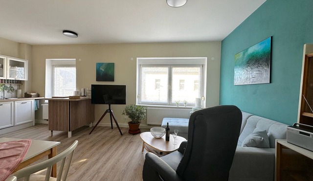 Dahlen vacation apartment with family-friendly garden