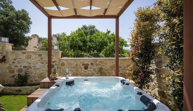 Doro Silver Villa︱A Tranquil Retreat with an Outdoor Hot Tub