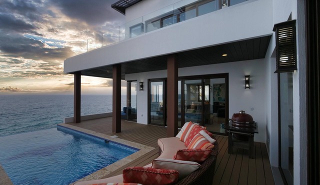 Eagle Ray - a luxurious waterfront villa.