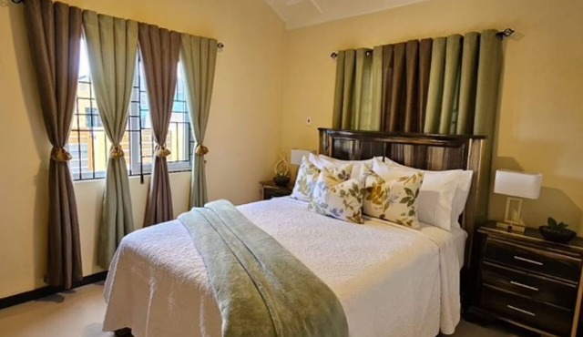 Edmund Ridge Estate Home Rental