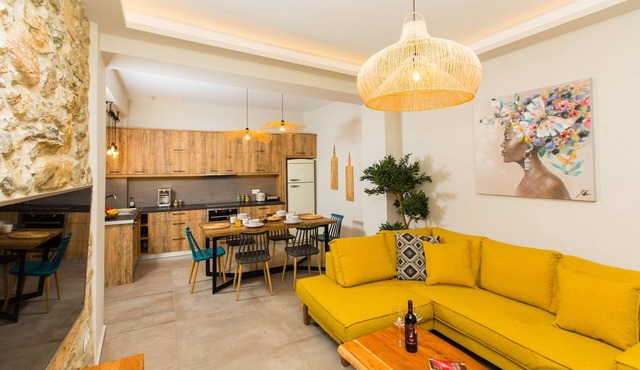 Ekaterini Luxury House