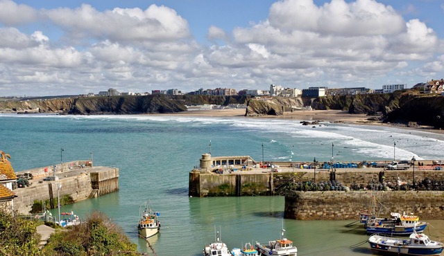 Exclusive accommodation perched over Newquay’s harbour.