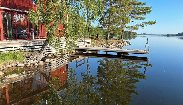 Exclusive holiday home in an exclusive location on Lake Sommen