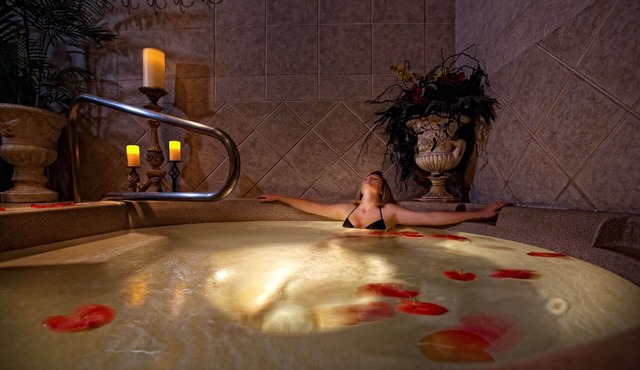 Experience magic, just a 9-min drive away from Walt Disney World