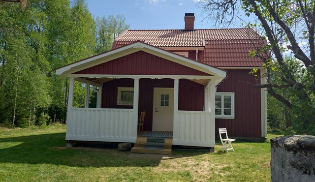 Fäbron Traditional Swedish house for 6 people right next to a river.