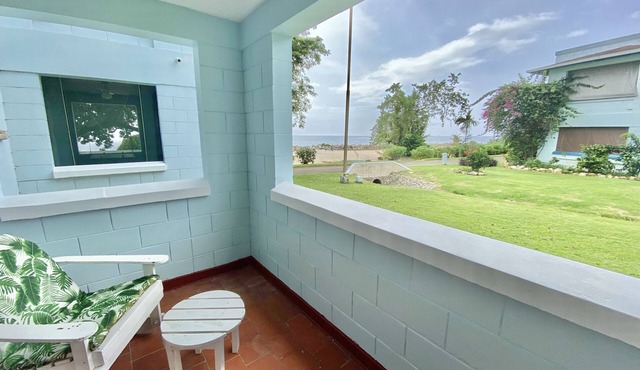 Fantastic Beachfront 2 B&B Condo. Perfect Work From Home! WiFi &Cable