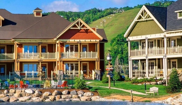 Fireside Mountain Escape w/Seasonal Pool, BBQ Area, Hot Tubs & Outdoor Fun
