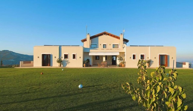 First class villa with pool