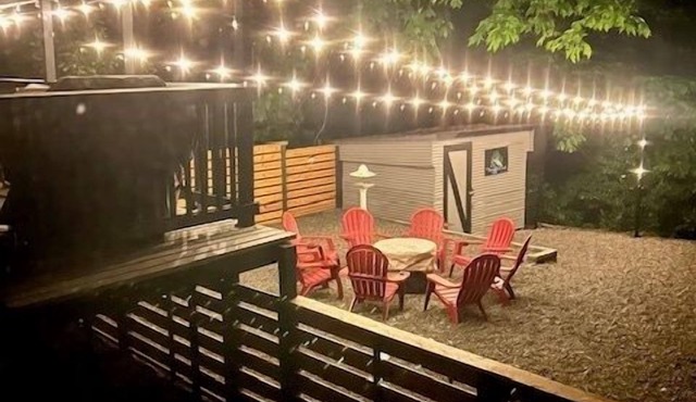 Forest Bathing by the Peaceful Creekside Firepit, BBQ, Games & Yoga,