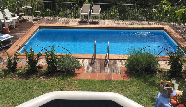 Francesca 3 Extra Suite pool and whirlpool