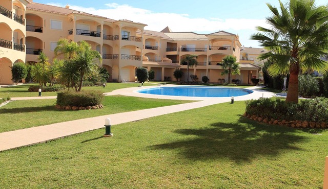 Fully licensed prestigious Algarve apartment for rental in Vilamoura