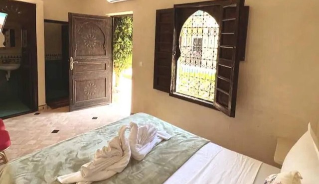 Green bedroom