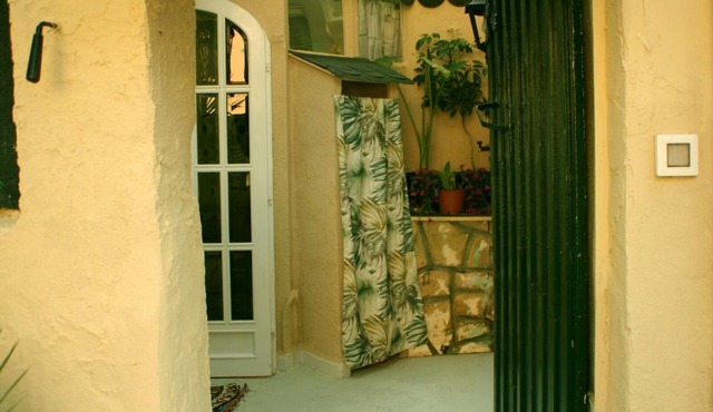 GREEN ROOM OF ARTISTS