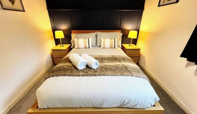 Ground floor Flat with Free Parking & WiFi