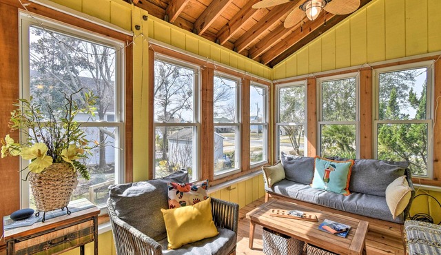 High-End Canal Front Paradise in Kill Devil Hills