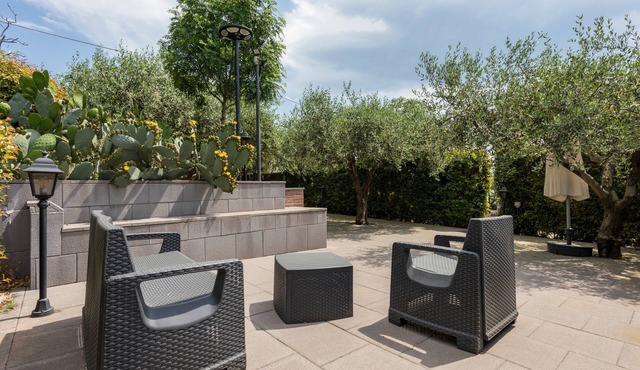 Holiday Home Casetta delle Rose with A/C and Wi-Fi