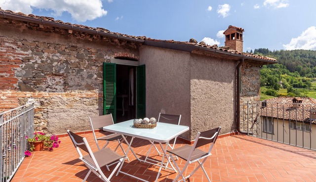 Holiday Home "Dolce Far Niente" with Mountain Views, Garden and Wi-Fi