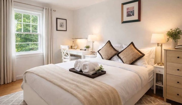 Homestay Haven/5 Min to Airport/10 Min to Downtown