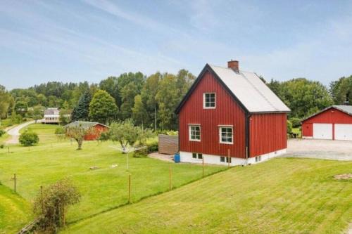 Hus Else - Schwedische Landidylle für die ganze Familie - Haustier & Kamin