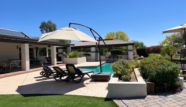 Incredibly spacious Gathering place, Private Pickleball Court, Sleeps 14,