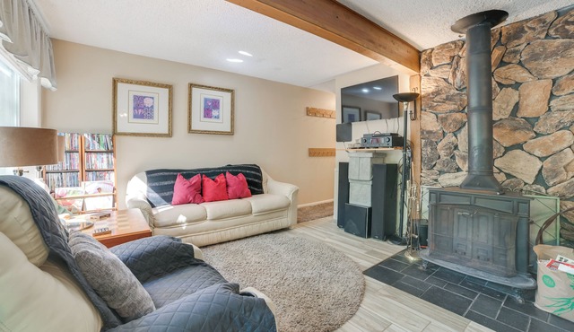 Indoor Pool Access: Cabin in Lakes of the North!