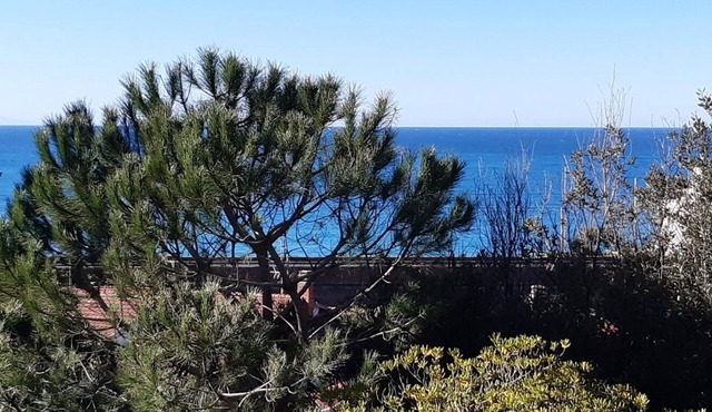 Castiglioncello Baia del Quercetano, the sea in the eyes.