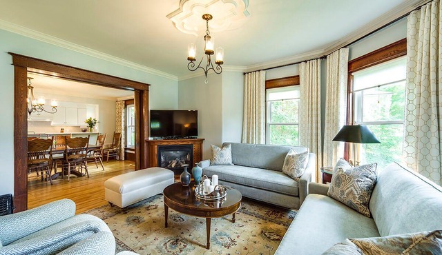 Jasper Stuart is Elegance found in the rustic beauty of Ontario's Beaver Valley
