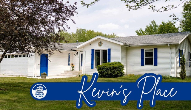 Kevins Place near PawPaw Lake!