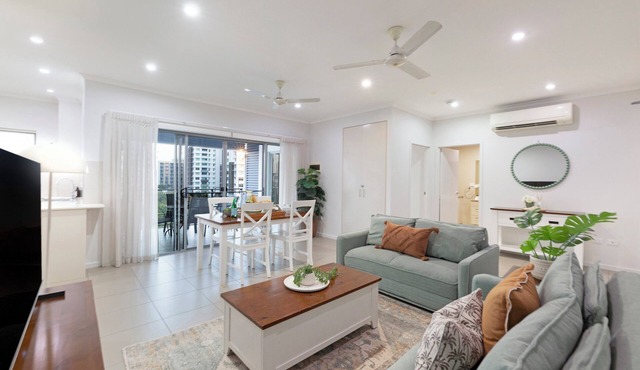 Keys to Larrakeyah Coastal Comfort with Pool