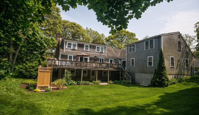 Large, Charming Cape Cod Home Close To Orleans And Chatham Beaches